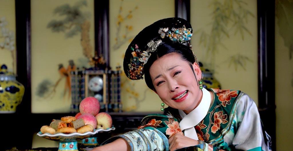 因为|《甄嬛传》：齐妃、富察贵人令人掌嘴甄嬛，但其实原作并非这么写