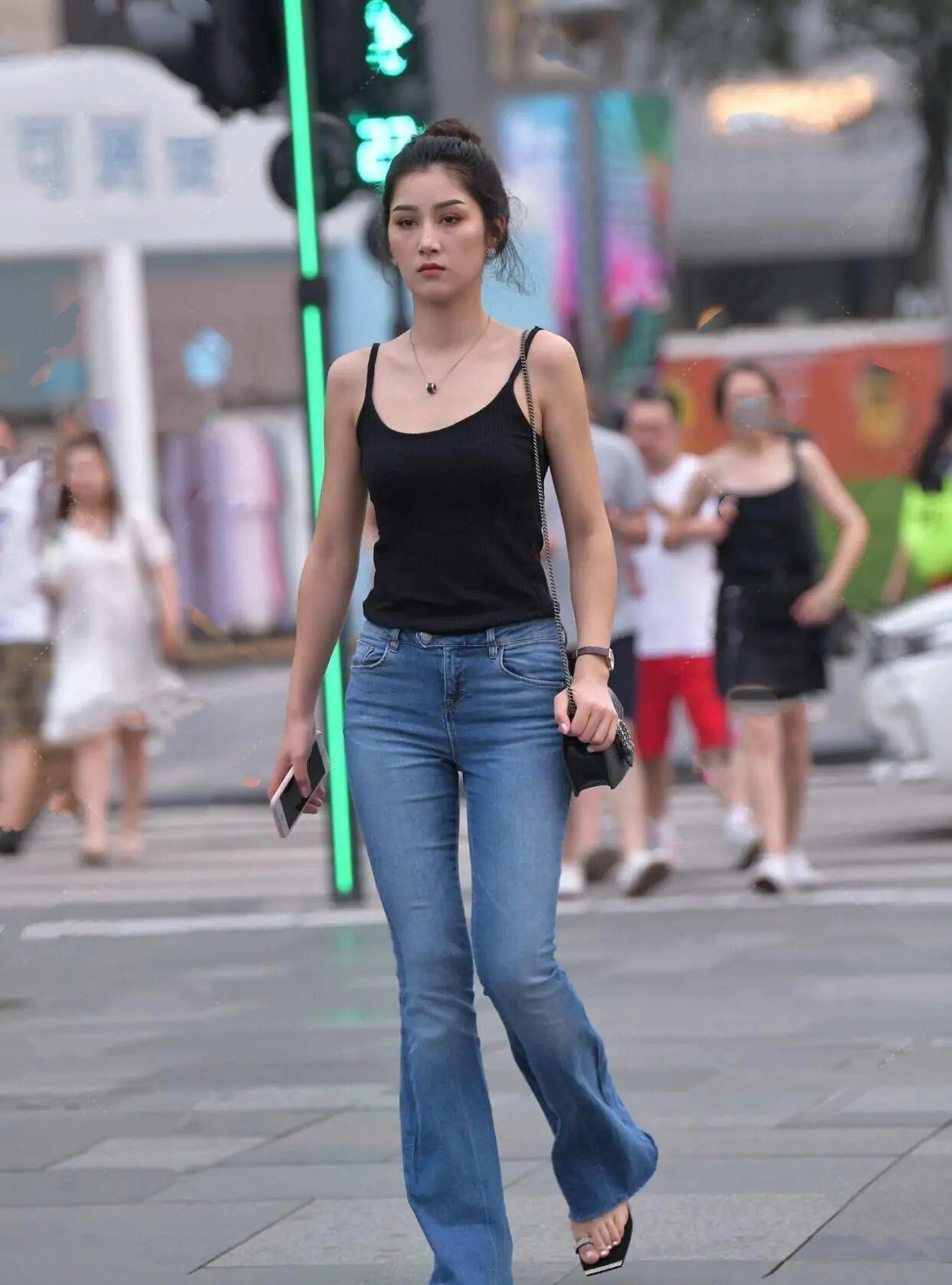 个性|身材苗条又如何？这样穿时髦个性，同时还不失曼妙身姿！