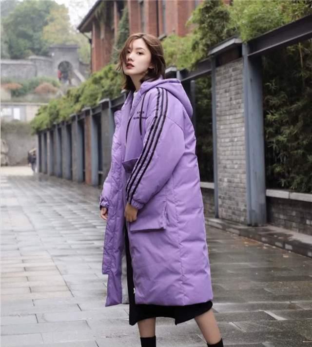 风衣|快把“风衣”收起来！今年冬天流行这样穿“羽绒服”，时髦又保暖
