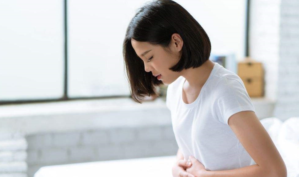 进行|晚上睡觉，身体2处不舒服要注意，或是“肝不行”的信号