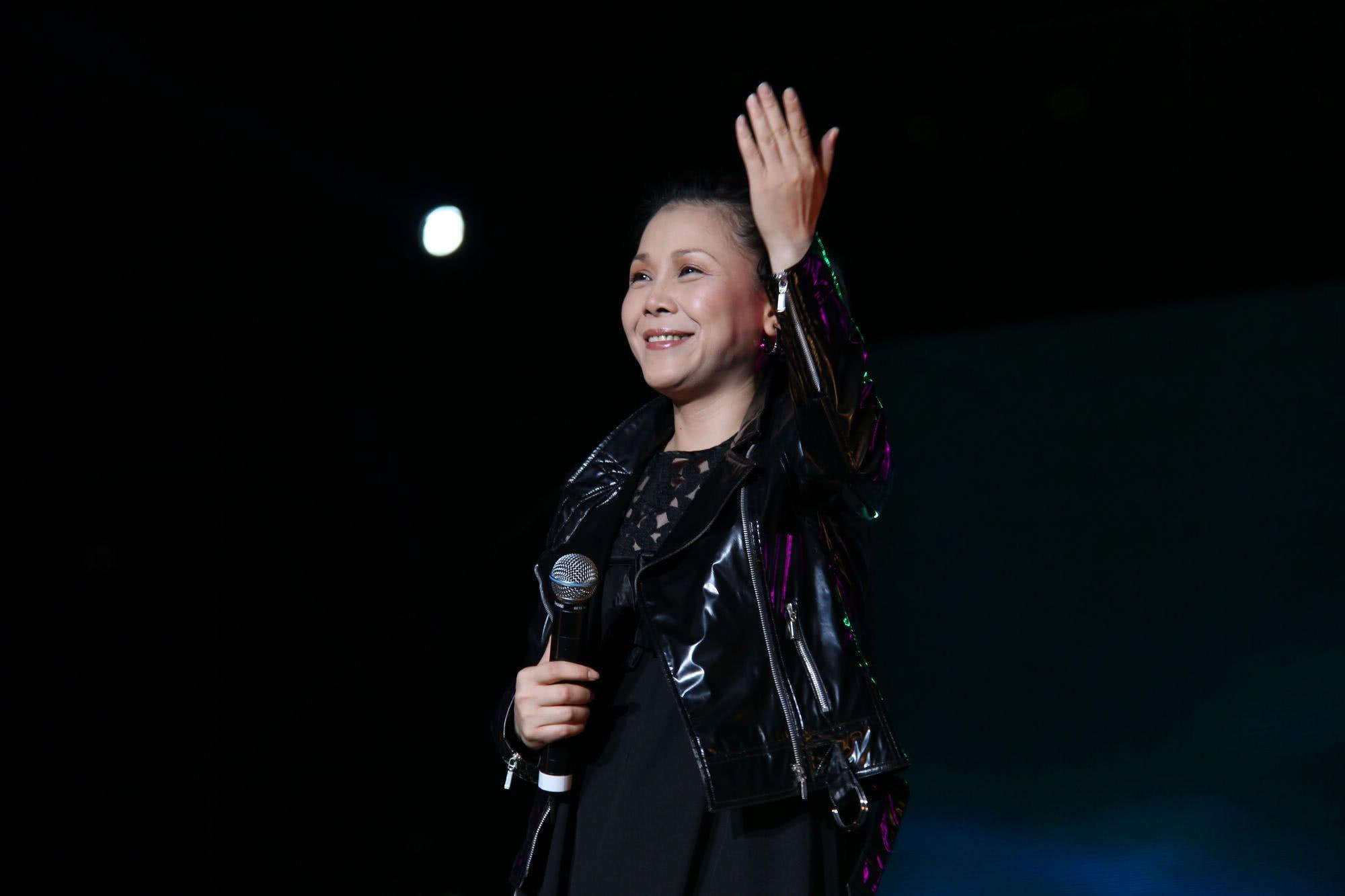 铿锵玫瑰田震曾将那英逼哭公开怒斥颁奖黑幕却销声匿迹