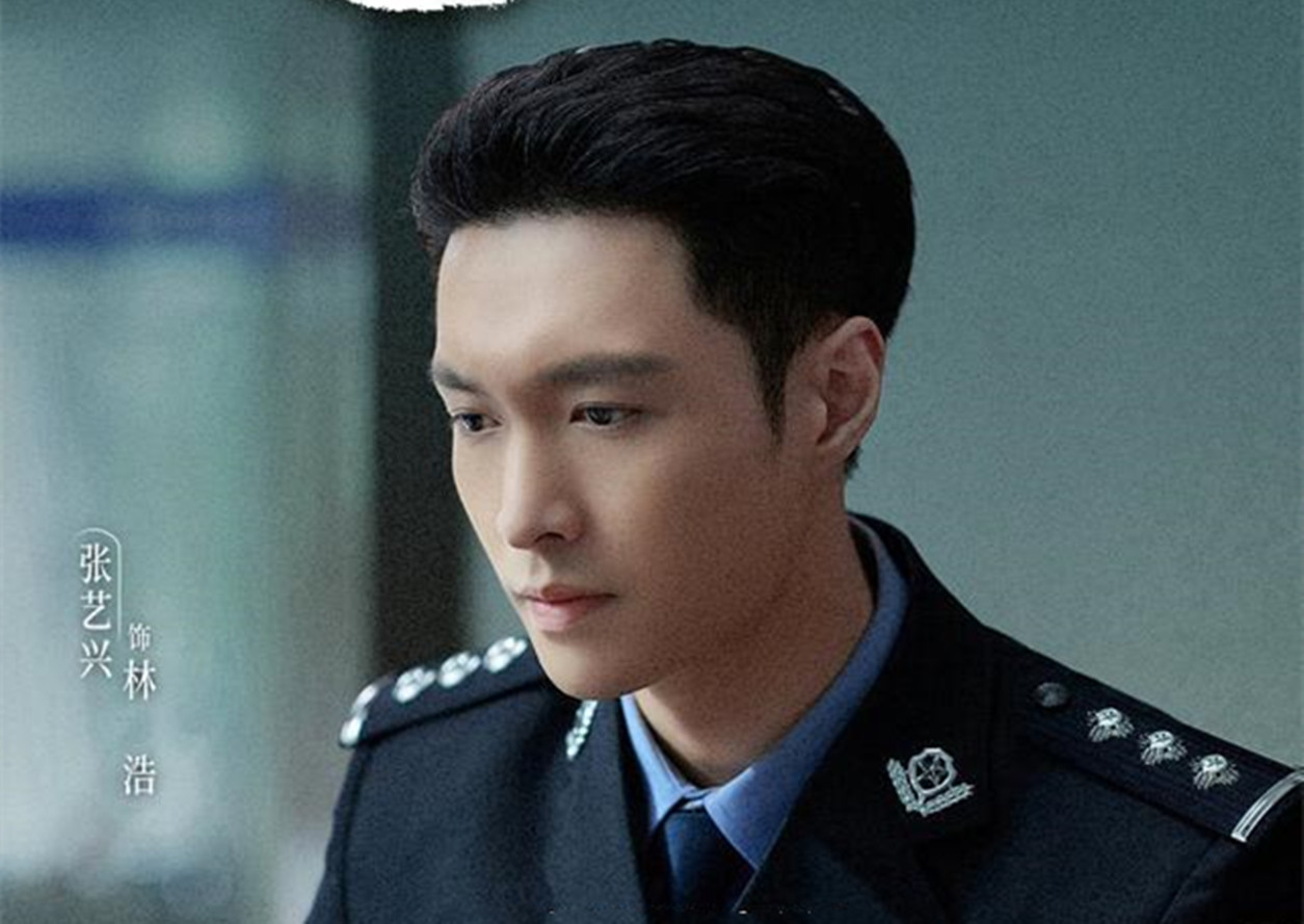 因为|《扫黑风暴》被提议下架?张艺兴嚼槟榔成败笔,希望不要删减太多