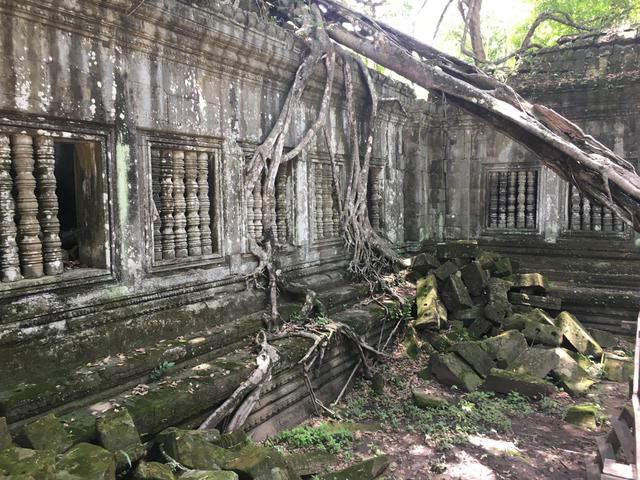 寻找失落的文明，隐蔽在丛林中的古刹，柬埔寨崩密列