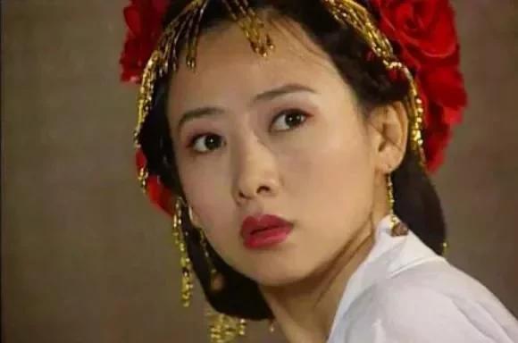 犄角|新版《春光灿烂猪八戒》杀青，旧版演员捧场客串，龙女犄角像鸡爪