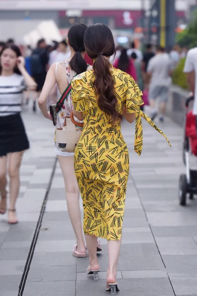 身材|无法抗拒的秋季时尚穿搭，高贵又端庄，气质满满超好看