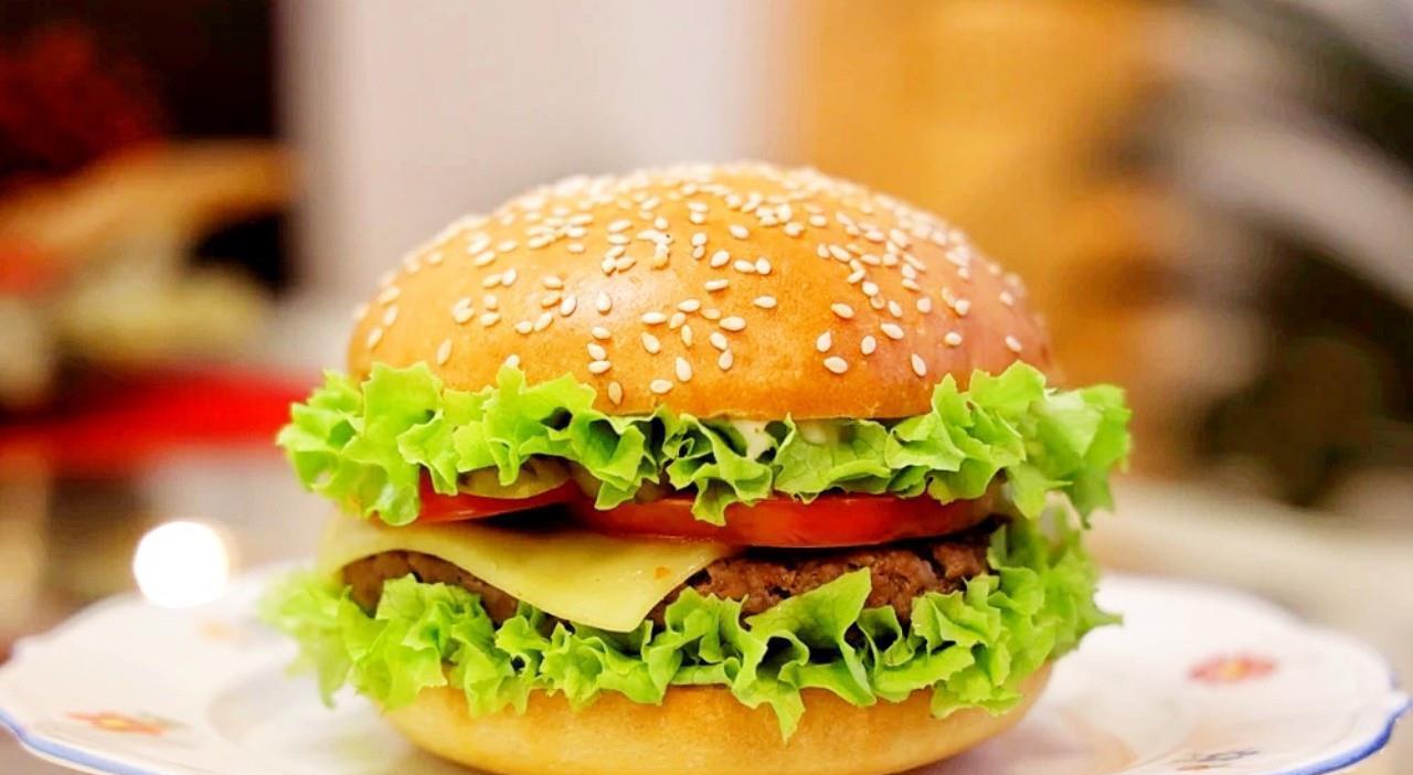 人体|3个“早餐误区”你踩坑了吗?如果天天吃,热量高易发胖,别不懂