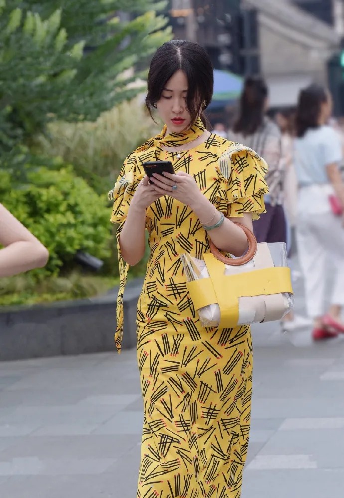 身材|无法抗拒的秋季时尚穿搭，高贵又端庄，气质满满超好看