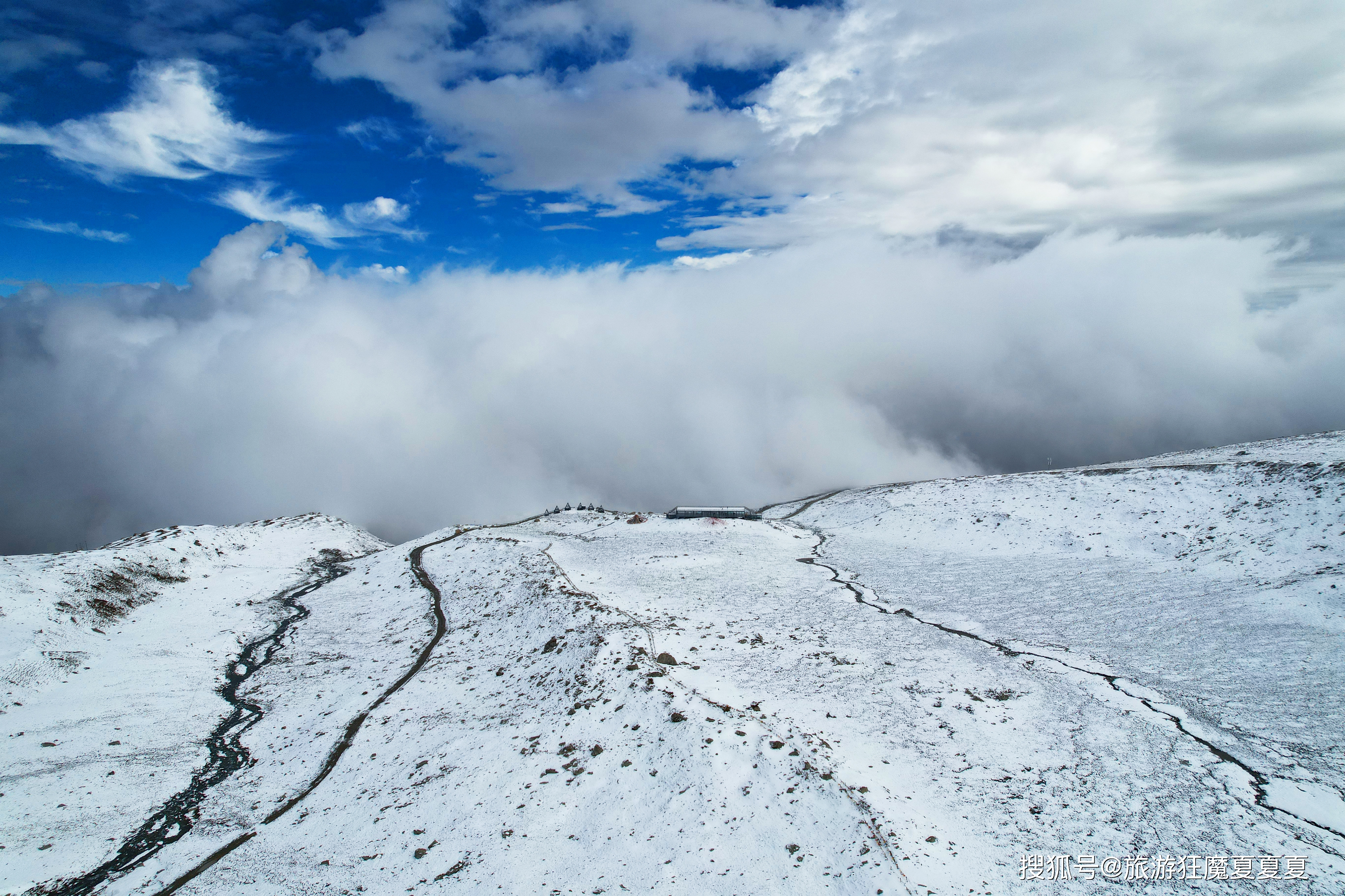裕固族人心中的圣山，六座雪山接连成片，主峰海拔5118米