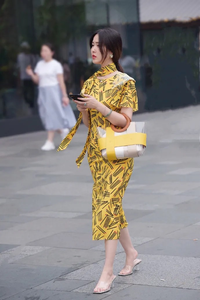 身材|无法抗拒的秋季时尚穿搭，高贵又端庄，气质满满超好看