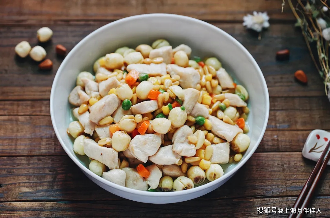 原料|月子食谱丨莲子：治疗多种产后疾病