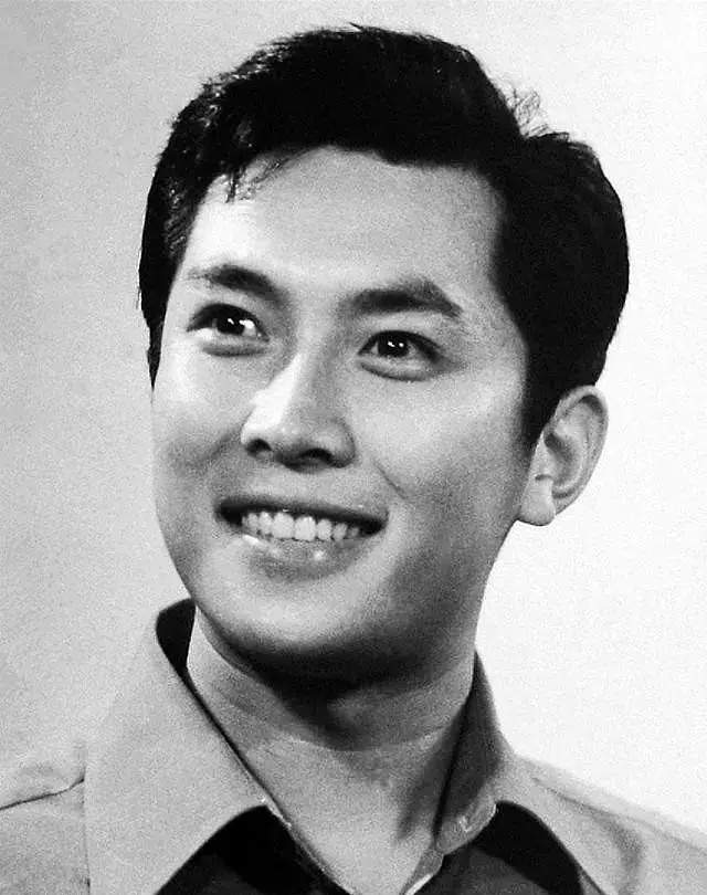 角色|片酬500元，毛遂自荐，破茧成蝶，从此他不再是奶油小生！