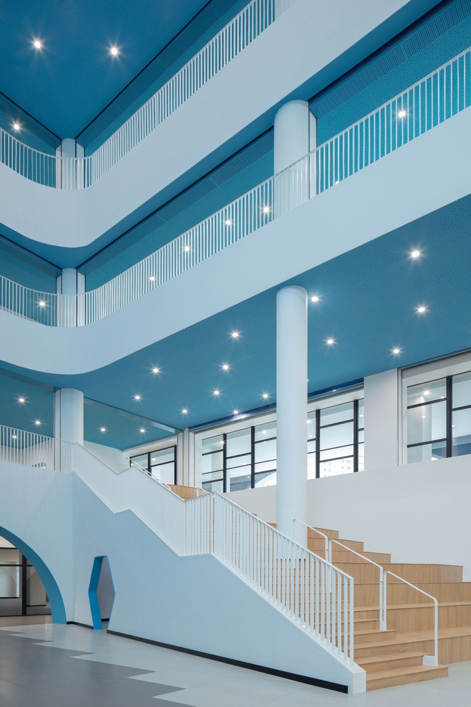 设计|幼儿园和小学一体的贵族学校，这设计真绝！