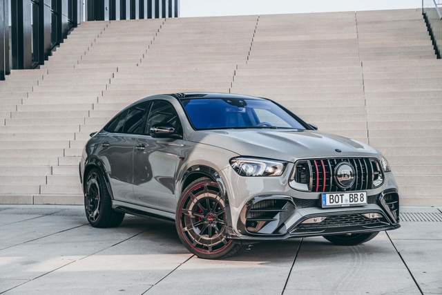 3 2秒破百 极速330km H 巴博斯900火箭版号称 世界上最快的街头合法suv Brabus