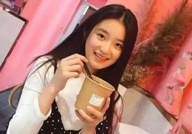 和林|步步惊心已过9年，她受刘诗诗宠爱走红，今18岁重现林青霞模样