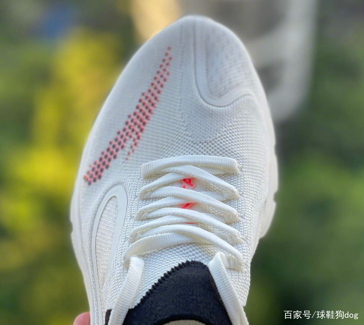 产品 一周球鞋汇总！范乔丹上脚闪击8 安踏黑科技跑鞋曝光 耐克新品多