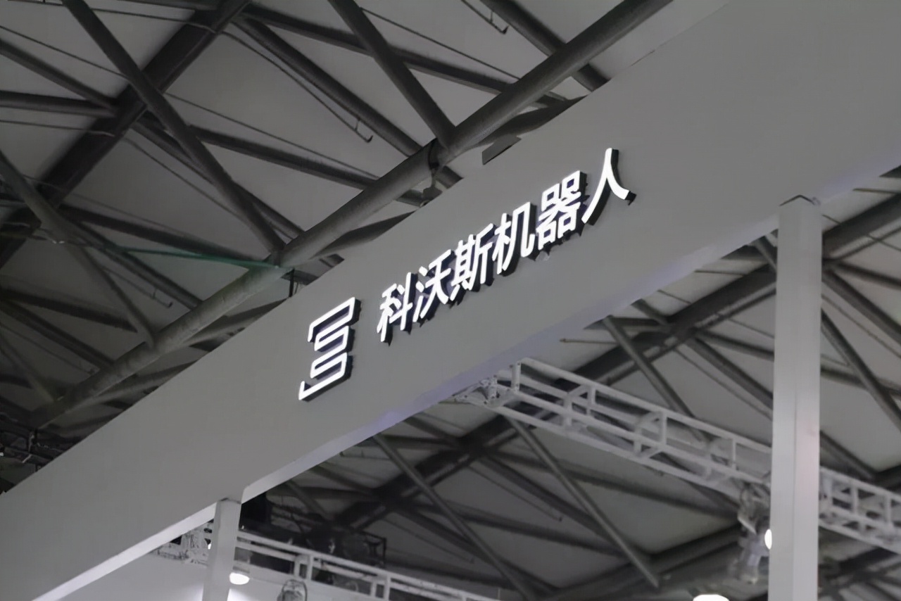 从扫地僧到扫地茅科沃斯的内核变迁