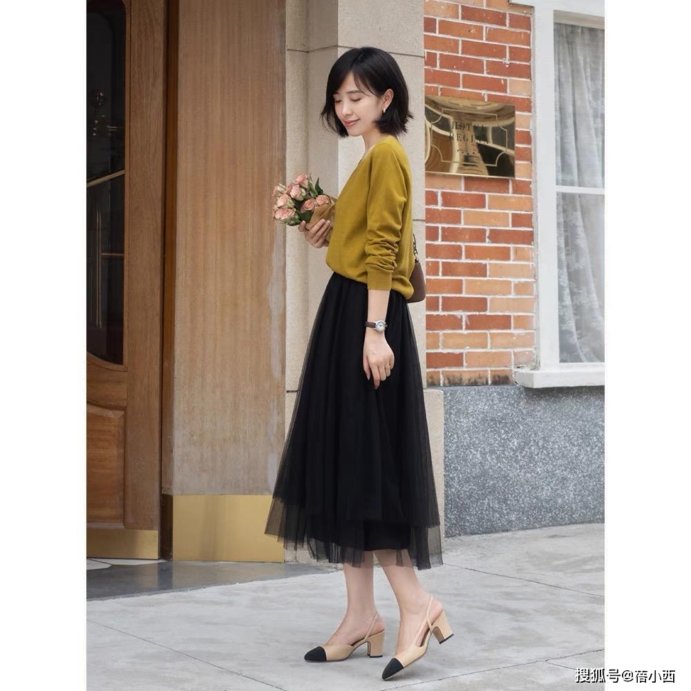 身材 不管是20岁还是50岁，女人的衣品比长相重要，学会穿半身裙准没错