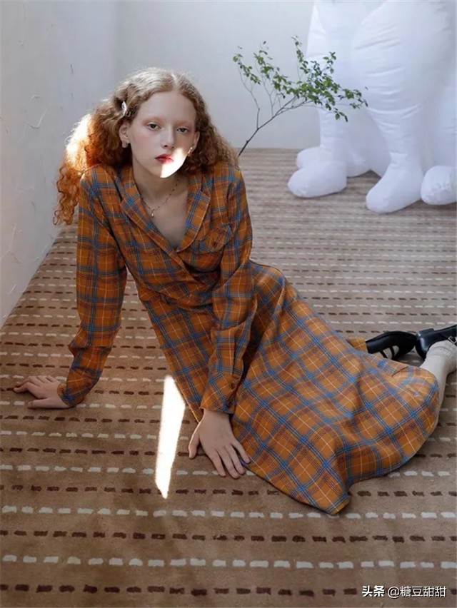 丝绸 “连衣裙”又俗又烂大街了？看看下面时髦精这样来穿，气质又高级