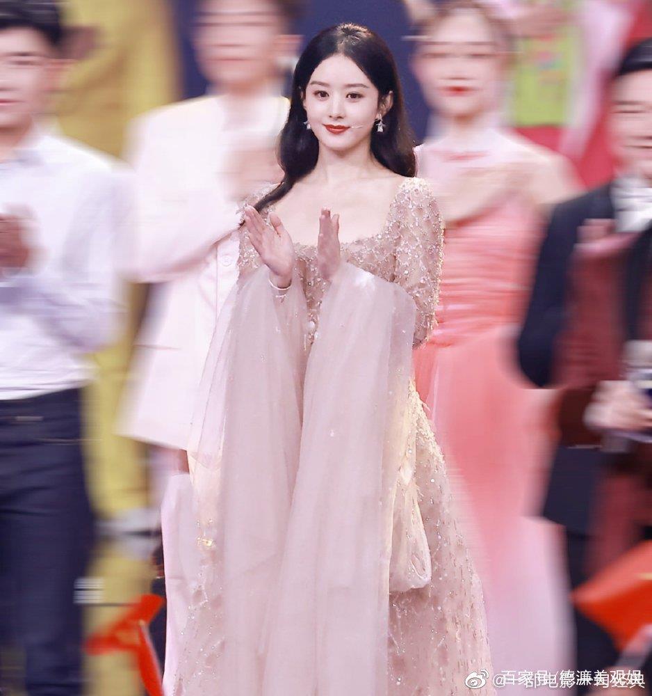 胡杏儿 大湾区中秋晚会：温碧霞露肩妩媚，赵丽颖又仙又欲，舒淇惊艳全场