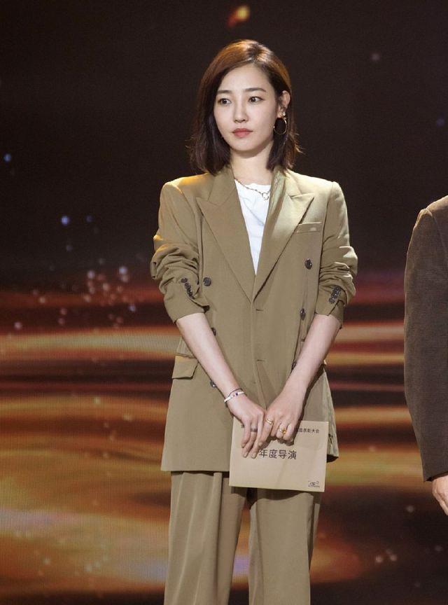 怎样提升气质与气场 c82838fcf20d4ff8aa3fd32cbbd535f3.jpeg