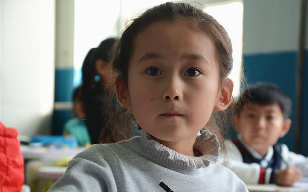 幼儿园|那些在幼儿园很受宠的宝宝，不一定是在拼父母，也可能是拼教养