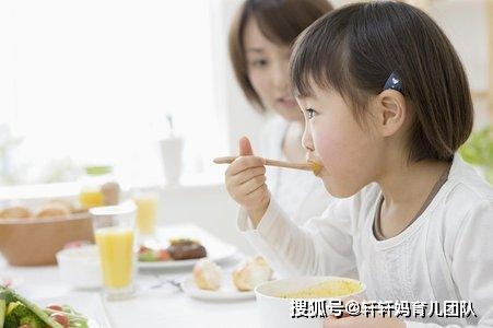 食欲|孩子小时候白胖胖的，怎么之后慢慢变得骨瘦如柴了呢？挑食的烦恼