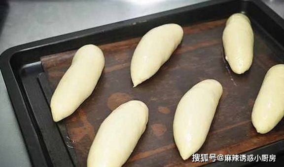 面团|家庭自制肉松面包,柔软酥香,咸鲜入味,早餐再也不用出去买了!