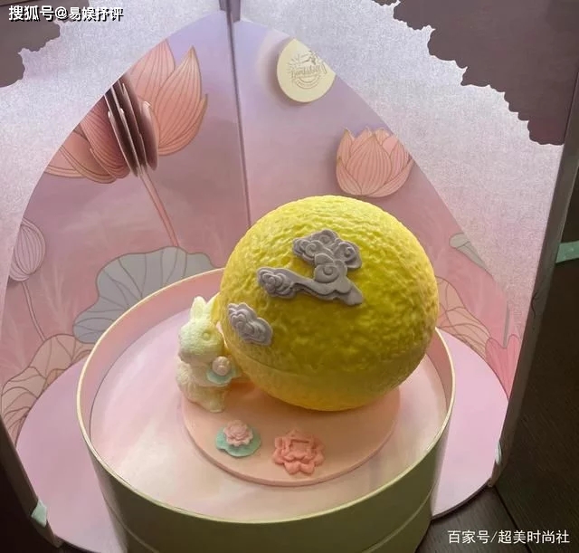 故事传记 郭富城老婆方媛真的好美有气质，妩媚性感，与前女友比，更有女人味道！