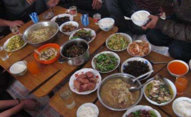 咸辣|东北人最喜欢的4种“早点”，南方人看后默默摇头，一个也不想吃