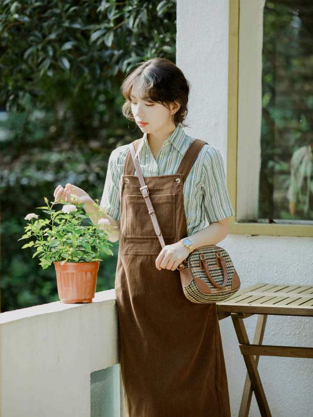 颜色 小个子女生如何穿才时髦？学会4套穿搭时尚和品位兼顾，通勤高级