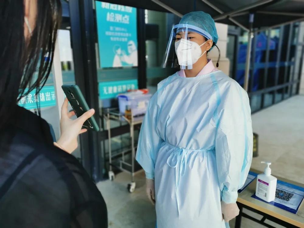 視力|“疫”線故事 | 2小時，這位工人兄弟的視力保住了……