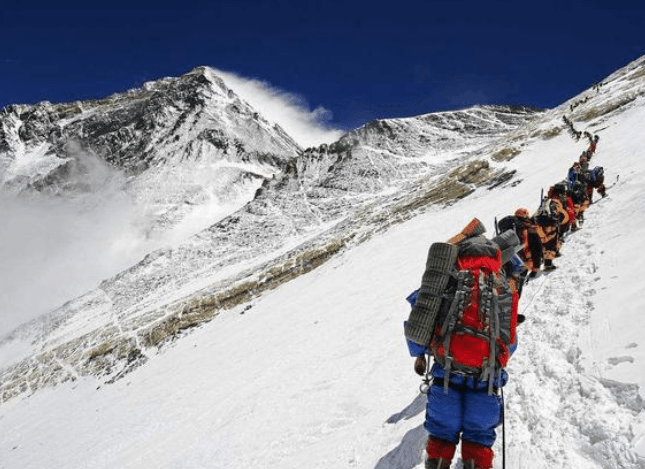 珠穆朗玛峰最著名的一具尸体：为何长达25年无人掩埋？
