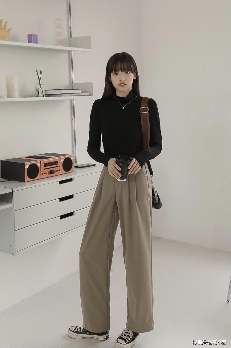卫衣 越简单越高级!早秋推荐4条长裤,搭配卫衣、毛衣、衬衫都很时髦