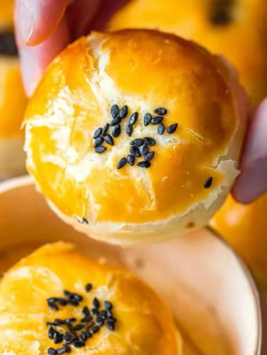 蛋黄酥|经常回购的5款“宝藏零食”分享给大家，价格亲民，味道还特别赞