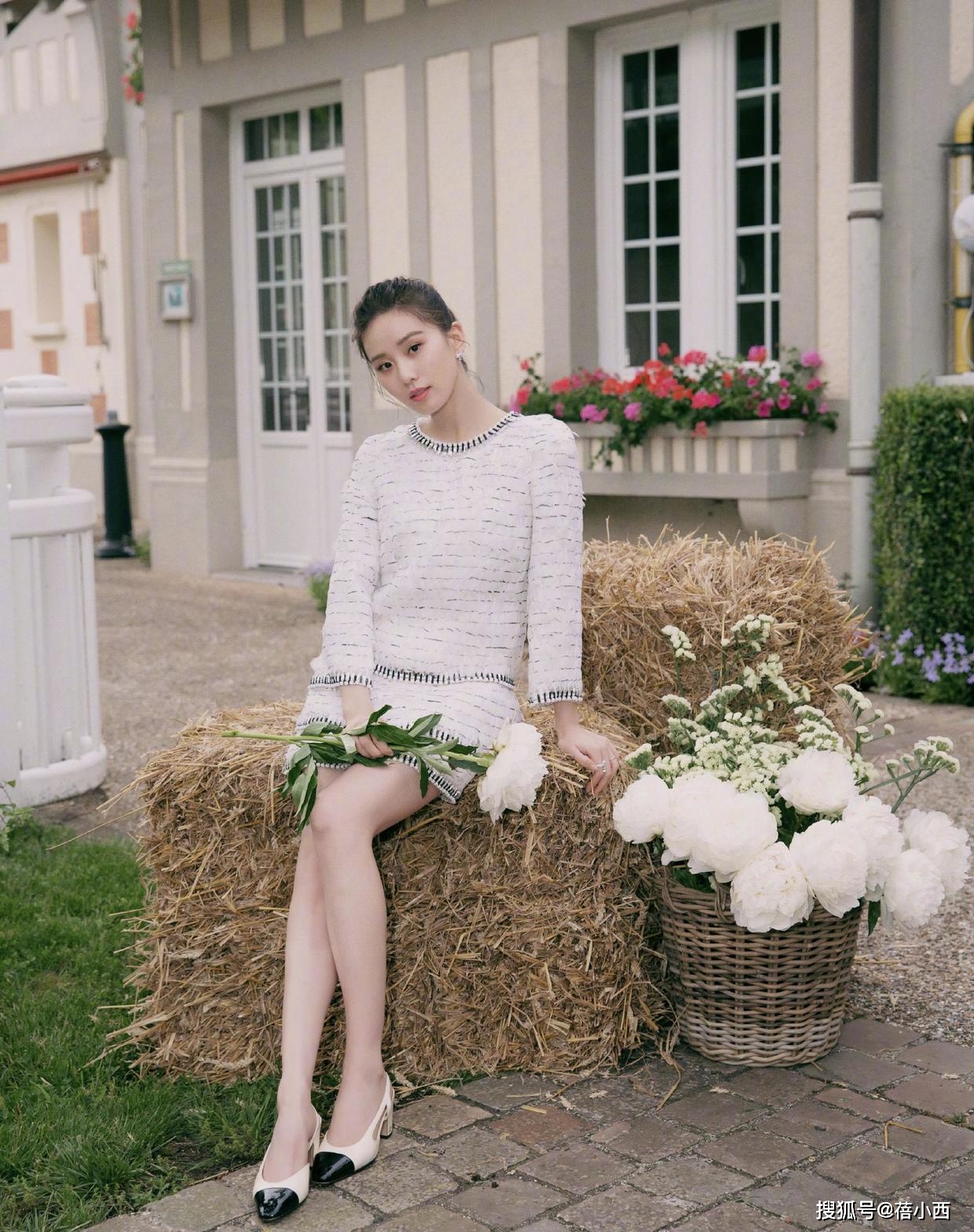 灯笼 有一种高级感叫刘诗诗穿真丝连衣裙，明明很简单，她却穿出国际范