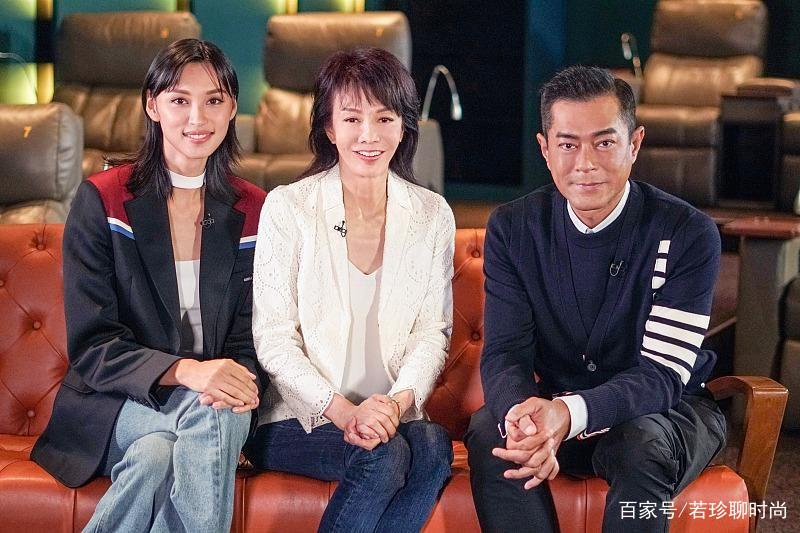 服装 梅艳芳扮演者王丹妮，穿裤子有复古范，气场看着真大气