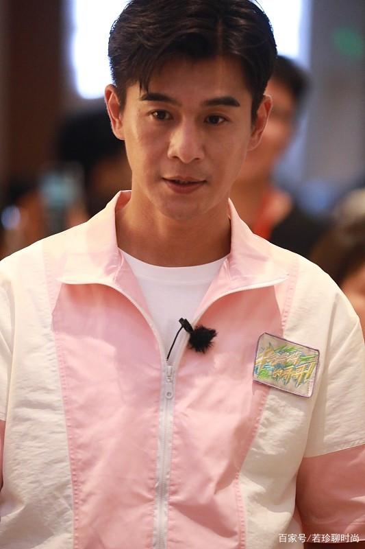 服装 乔振宇真的好适合穿粉色，生图看着有男人味，一点都不娘气