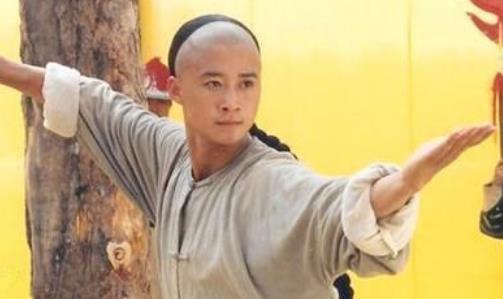 武打|“硬汉”吴京，就这样改写了他的结局，“吴导”名符其实