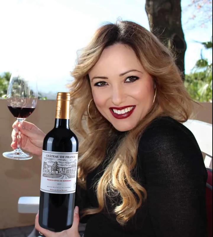 酒色|中喜酒业：葡萄酒的酒色，是品葡萄酒的第一个线索，它能告诉你什么？