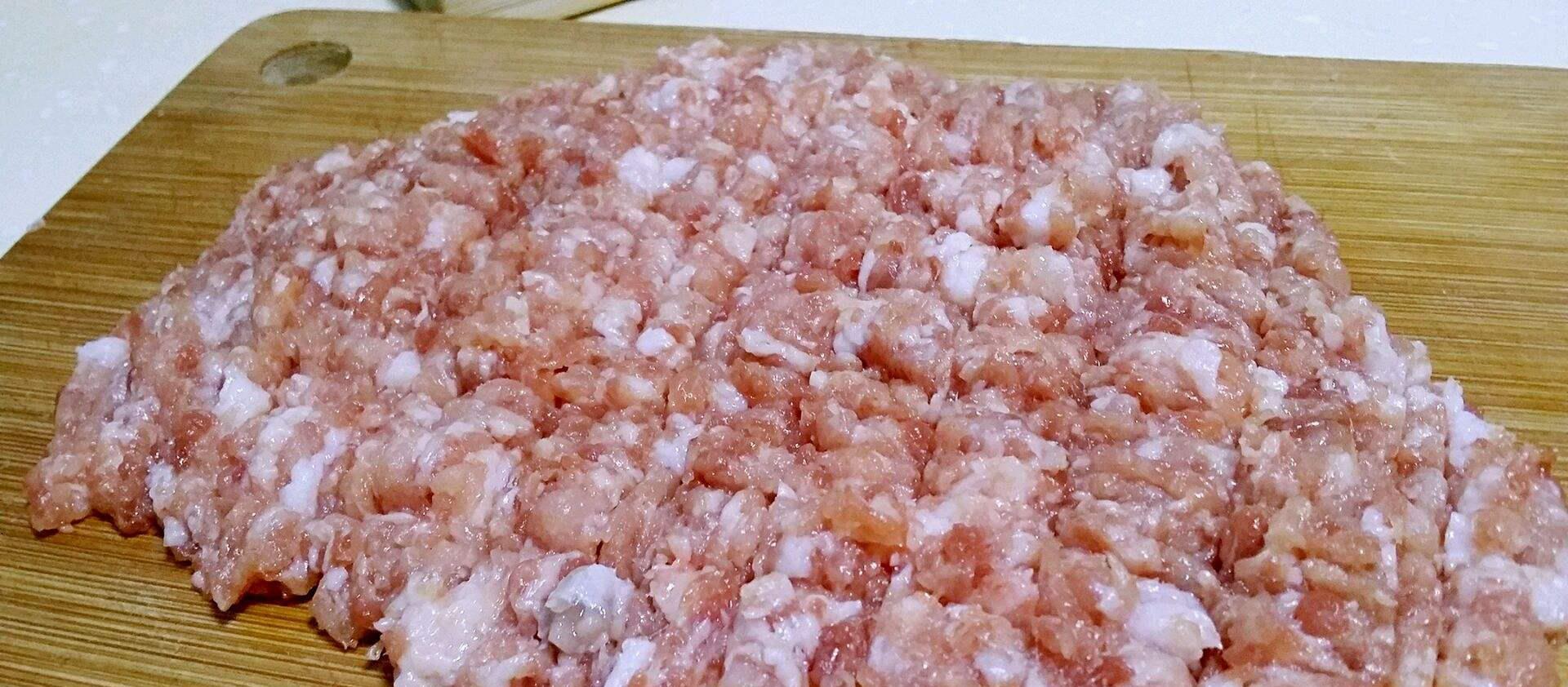 原创剁肉馅剁到胳膊酸?剁之前多加这一步,几分钟就能轻松将肉馅剁好
