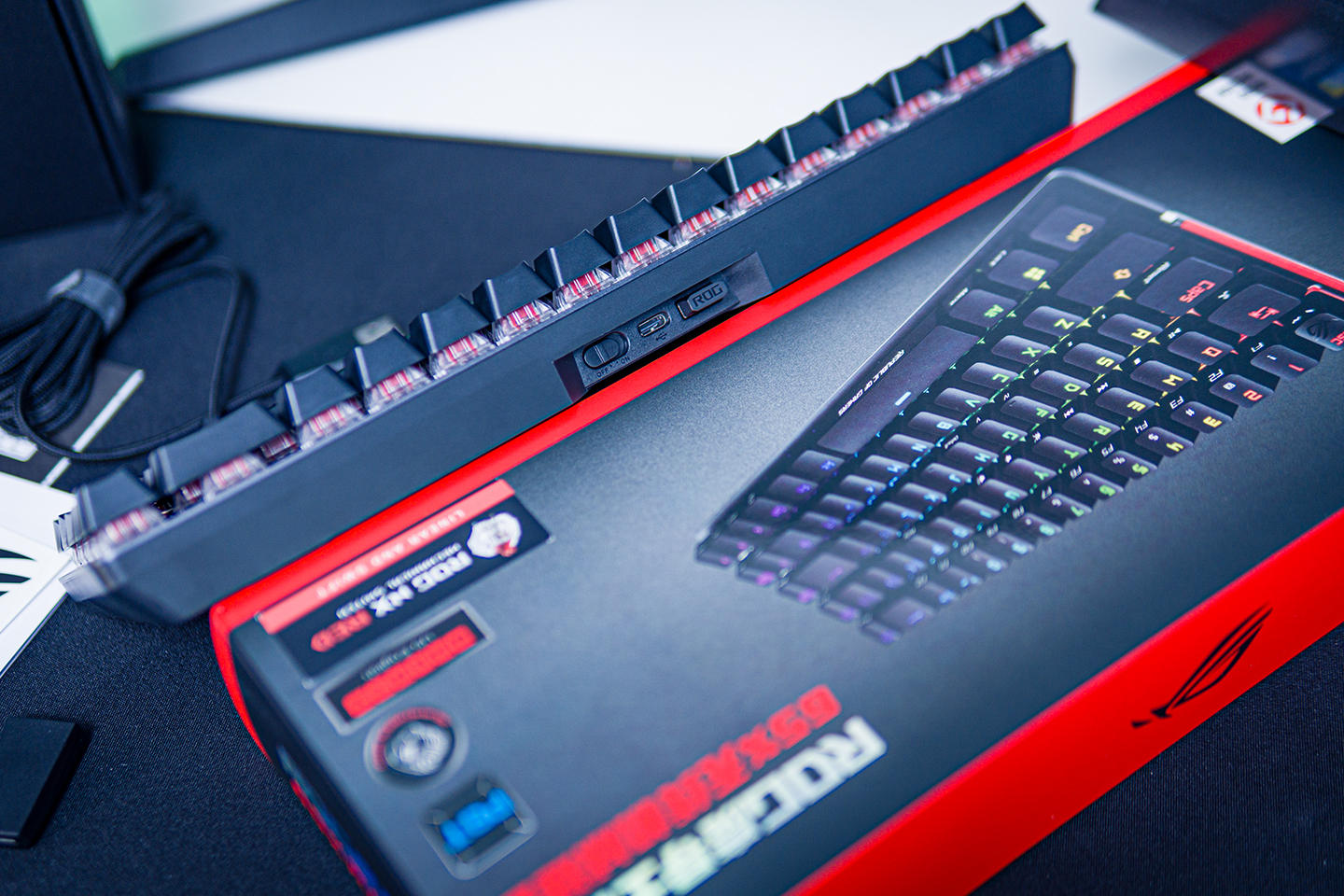 全新手感nx轴68键rog魔导士体验