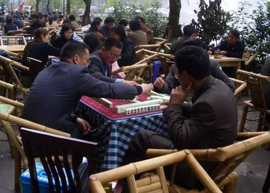 中国最“逍遥”的城市，街上美女如云，每天的生活就是喝茶闲聊