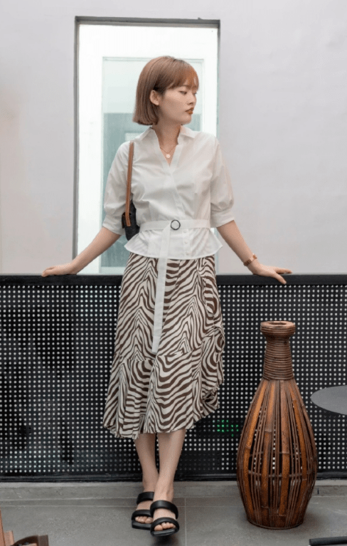 经典 入秋后别瞎穿衣,瞧今年流行的衬衫穿搭,搭裙子裤子都很好看