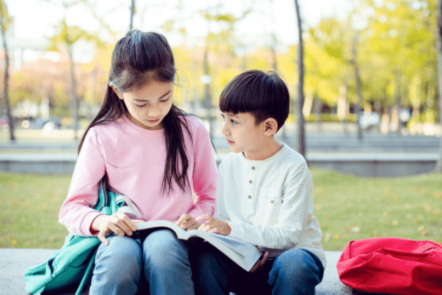 父母|二胎弟弟妹妹越优秀，家中大宝就越没出息？未必全是孩子的错！