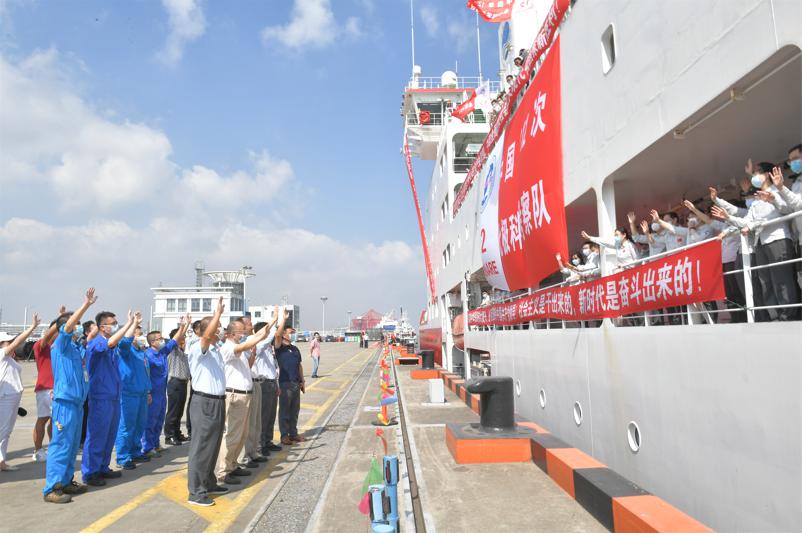 上海|中国第12次北极科考凯旋归来！“雪龙2”船返回上海国内基地码头