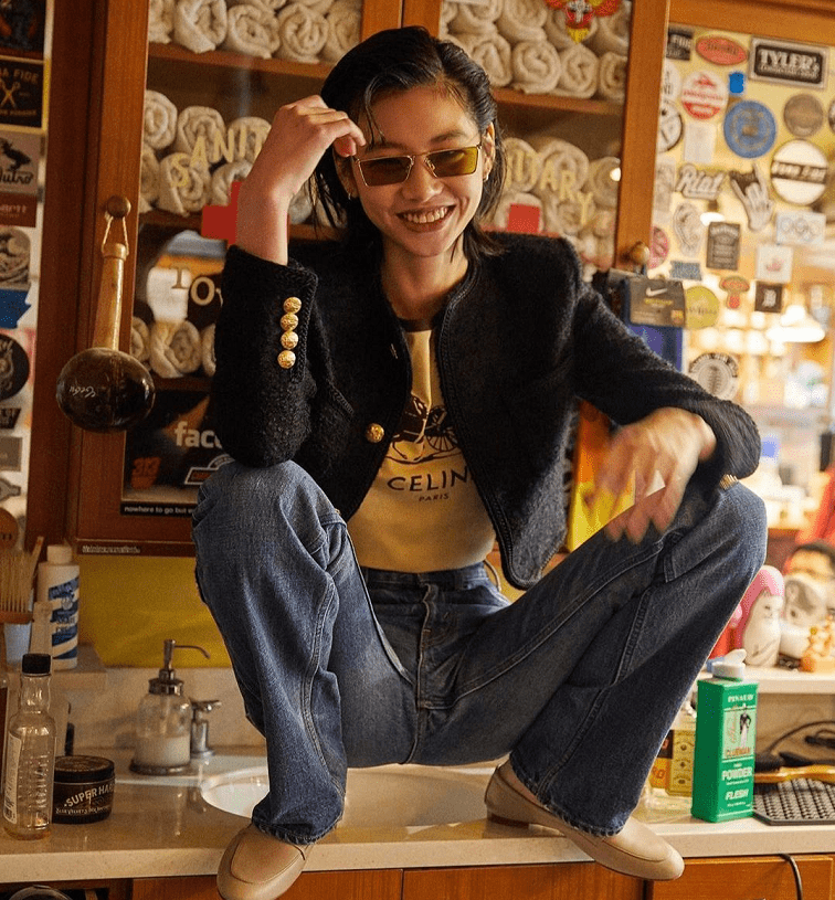 身材 《鱿鱼游戏》郑浩妍原是名模,身材纤瘦却是衣架子,厌世脸挺高级