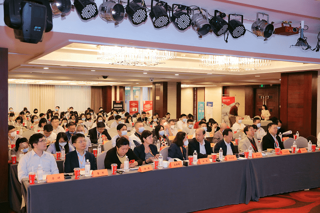 用水|国际食品安全与营养健康高峰论坛召开 今麦郎提供高质量饮水保障