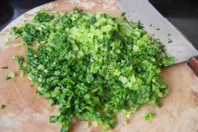 成小|馄饨别煮着吃,教你做成小生煎,好看又好吃,孩子每次一盘不够!