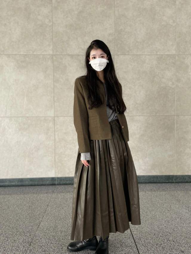 美眉 早秋的通勤风穿搭指南，学会这13套搭配技巧，让你越简单越高级