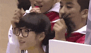 搞笑GIF：老婆你快來，我要給你一個驚喜 搞笑整蠱 第16张
